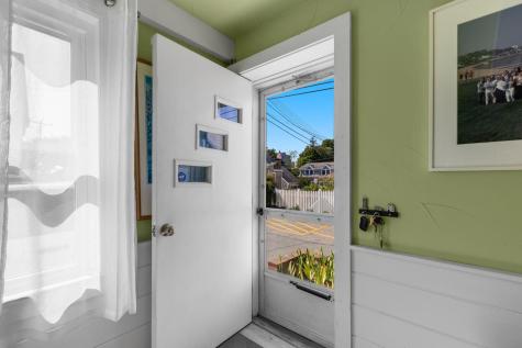 39 Pleasant Street Provincetown MA 02657