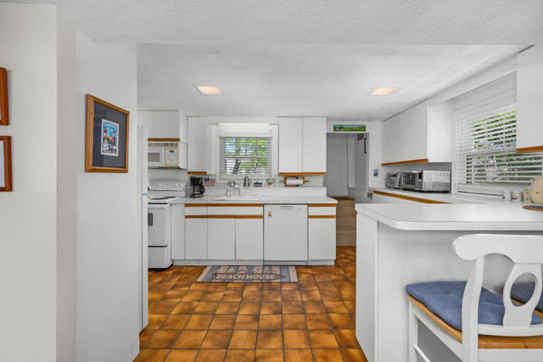 19 Maine Avenue West Yarmouth MA 02673