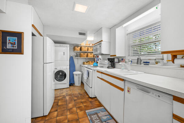 19 Maine Avenue West Yarmouth MA 02673
