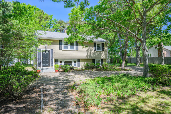 19 Maine Avenue West Yarmouth MA 02673
