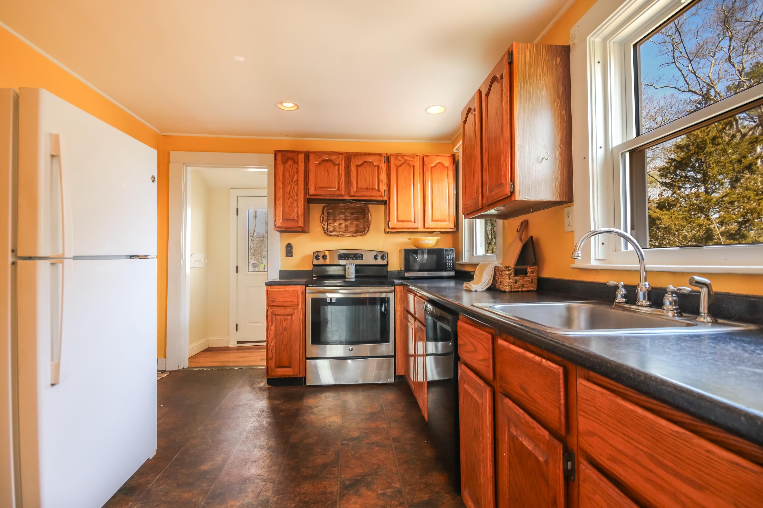 3 Lucia Lane, Bourne MA — view 5