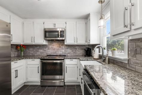 11 Mary David Road Yarmouth MA 02675