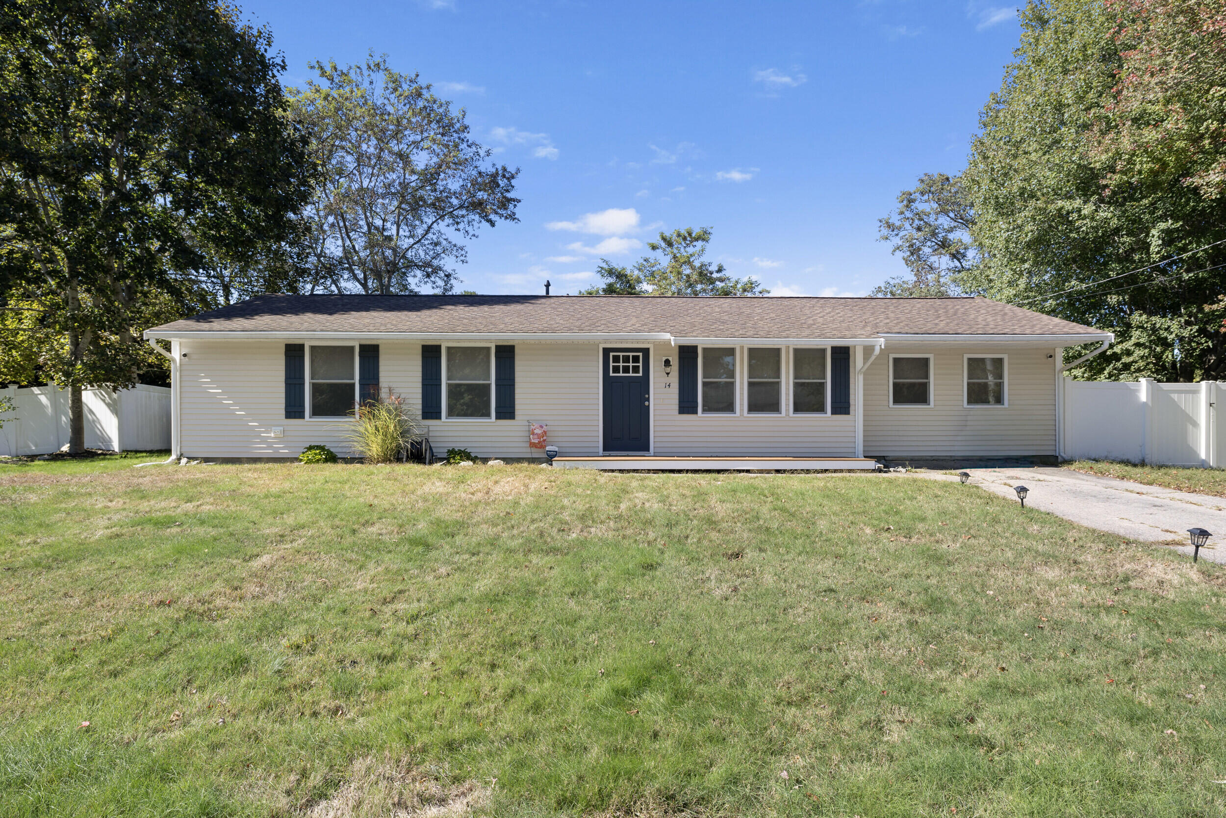 14 Dennis Lane Wareham MA 02571
