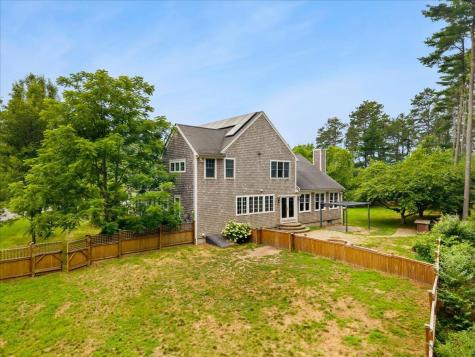 22 Red Pine Lane Wareham MA 02571