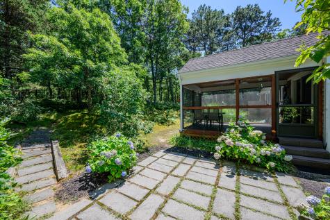 937 Harwich Road Brewster MA 02631