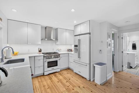 3 Atlantic Avenue Provincetown MA 02657