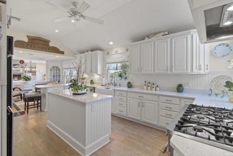 9 Fabyan Way Bourne MA 02532