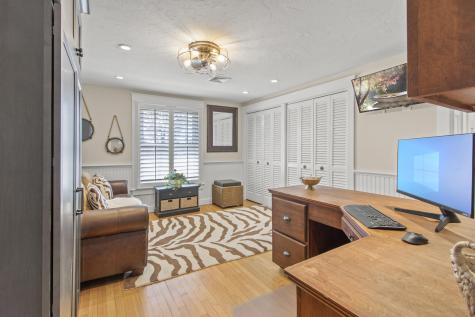 9 Fabyan Way Bourne MA 02532