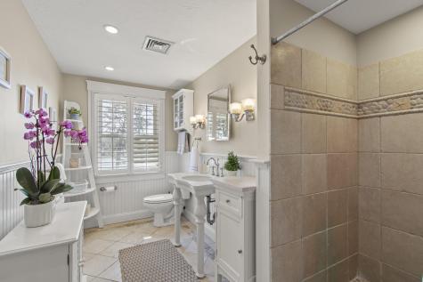 9 Fabyan Way Bourne MA 02532