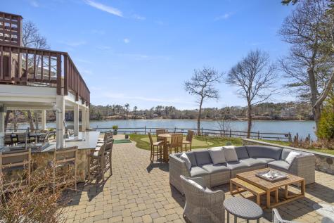 9 Fabyan Way Bourne MA 02532