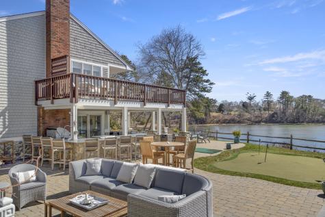9 Fabyan Way Bourne MA 02532