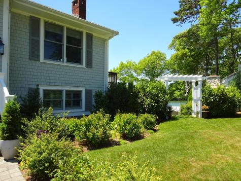 9 Fabyan Way Bourne MA 02532
