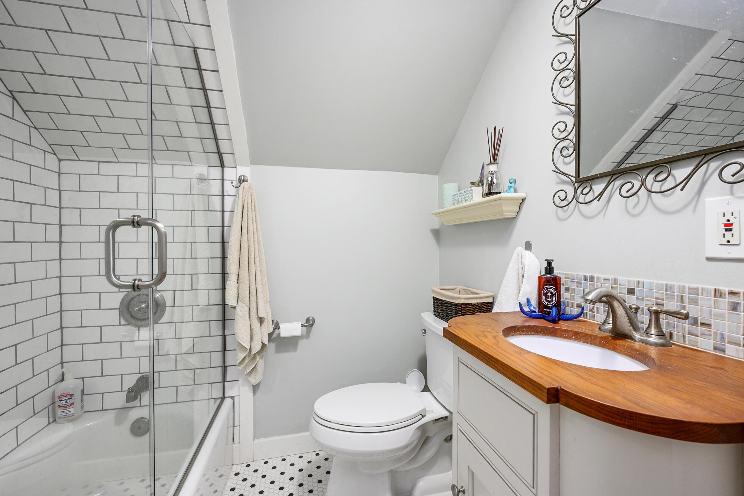 24 Acorn Drive Barnstable MA 02668