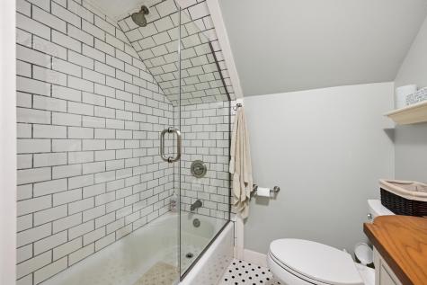24 Acorn Drive Barnstable MA 02668