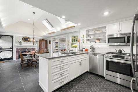 18 Manor Drive East Sandwich MA 02537