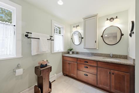 18 Manor Drive East Sandwich MA 02537