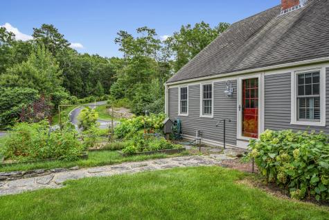 18 Manor Drive East Sandwich MA 02537