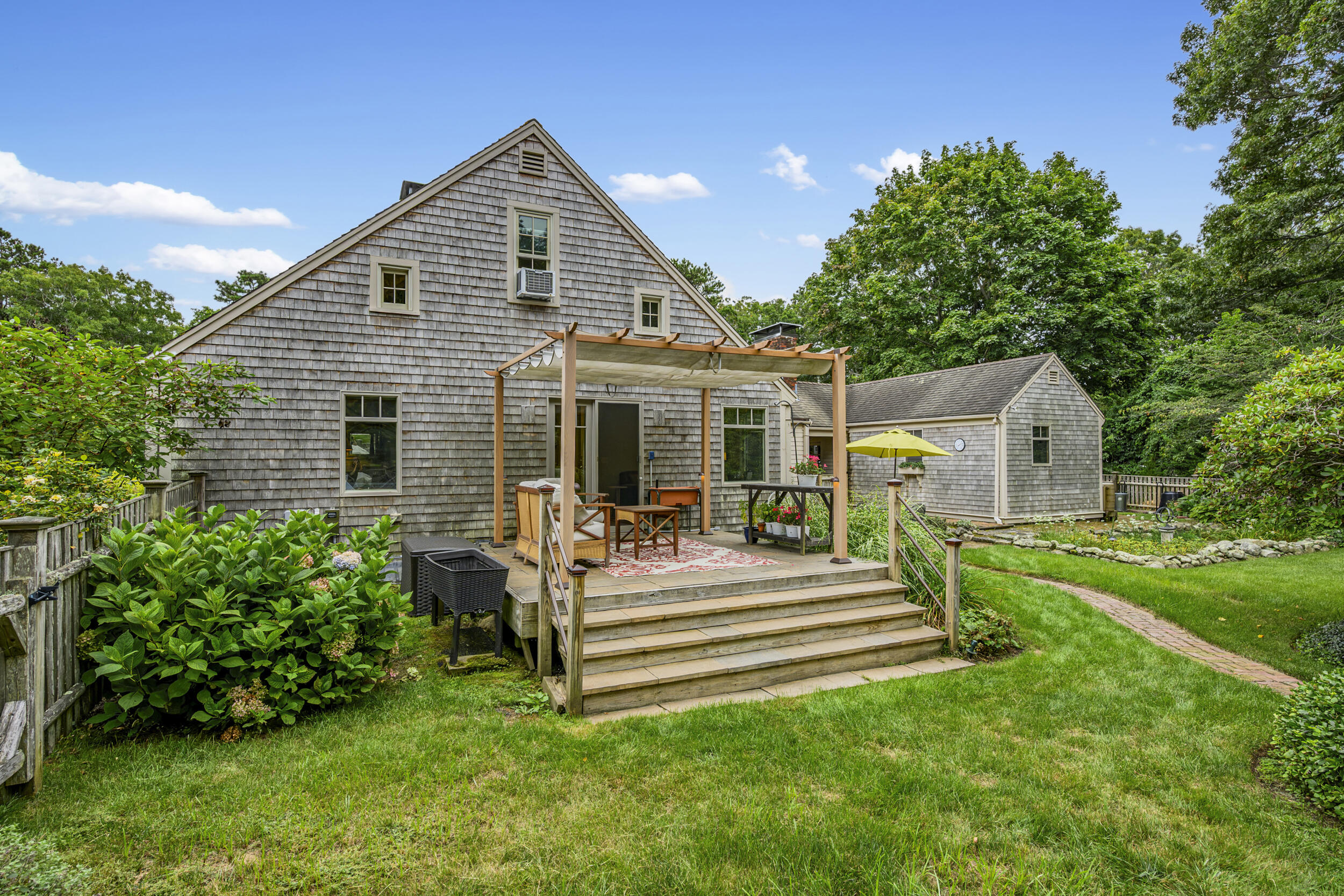 18 Manor Drive East Sandwich MA 02537