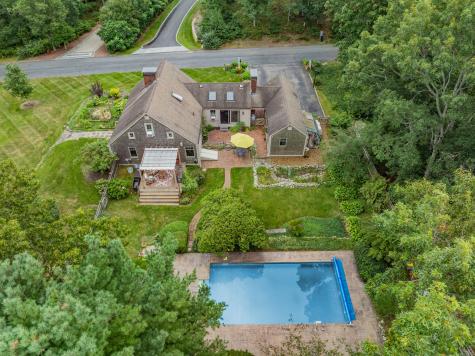 18 Manor Drive East Sandwich MA 02537