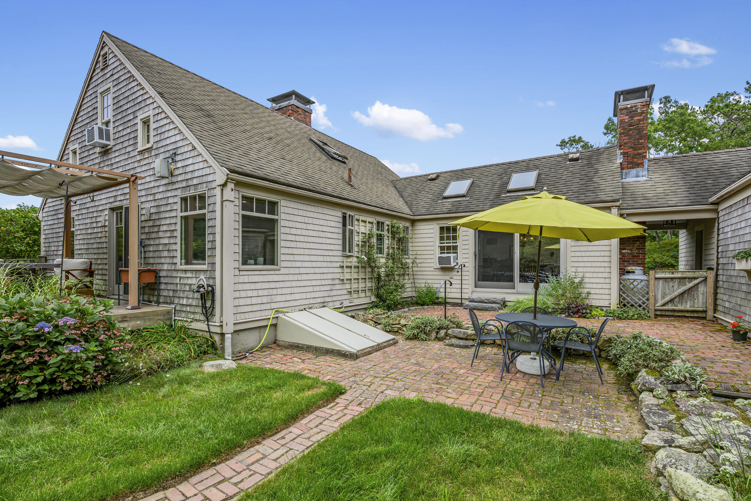 18 Manor Drive East Sandwich MA 02537