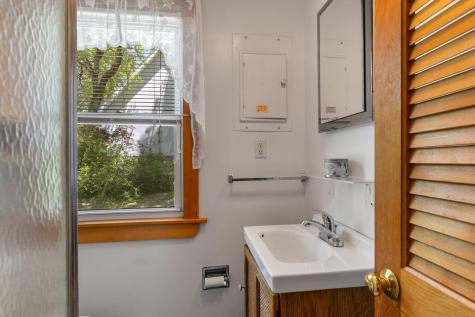 8 Alpine Road Plymouth MA 02360