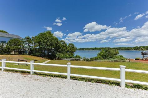 166 James Circle Mashpee MA 02649