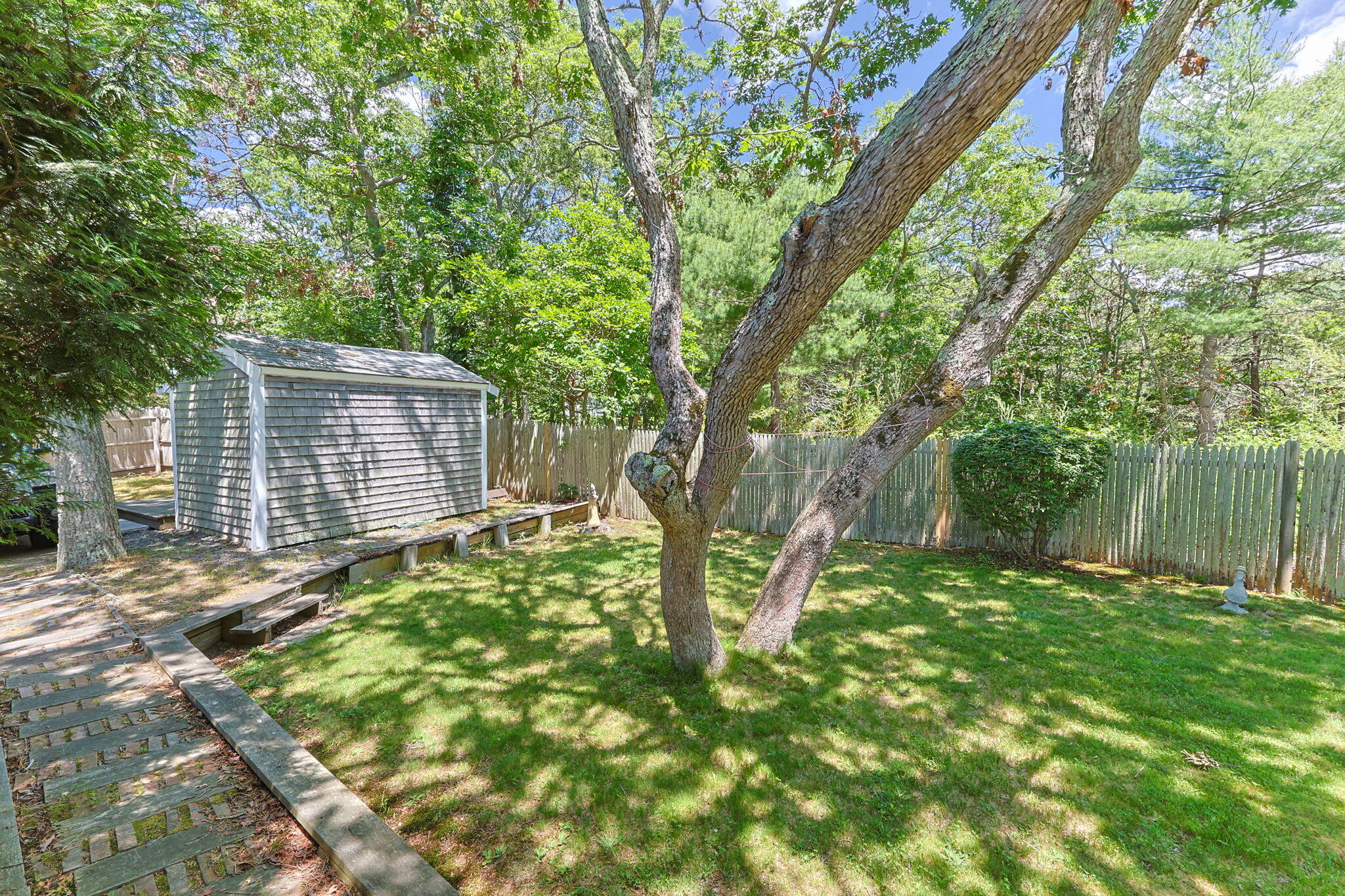 166 James Circle Mashpee MA 02649
