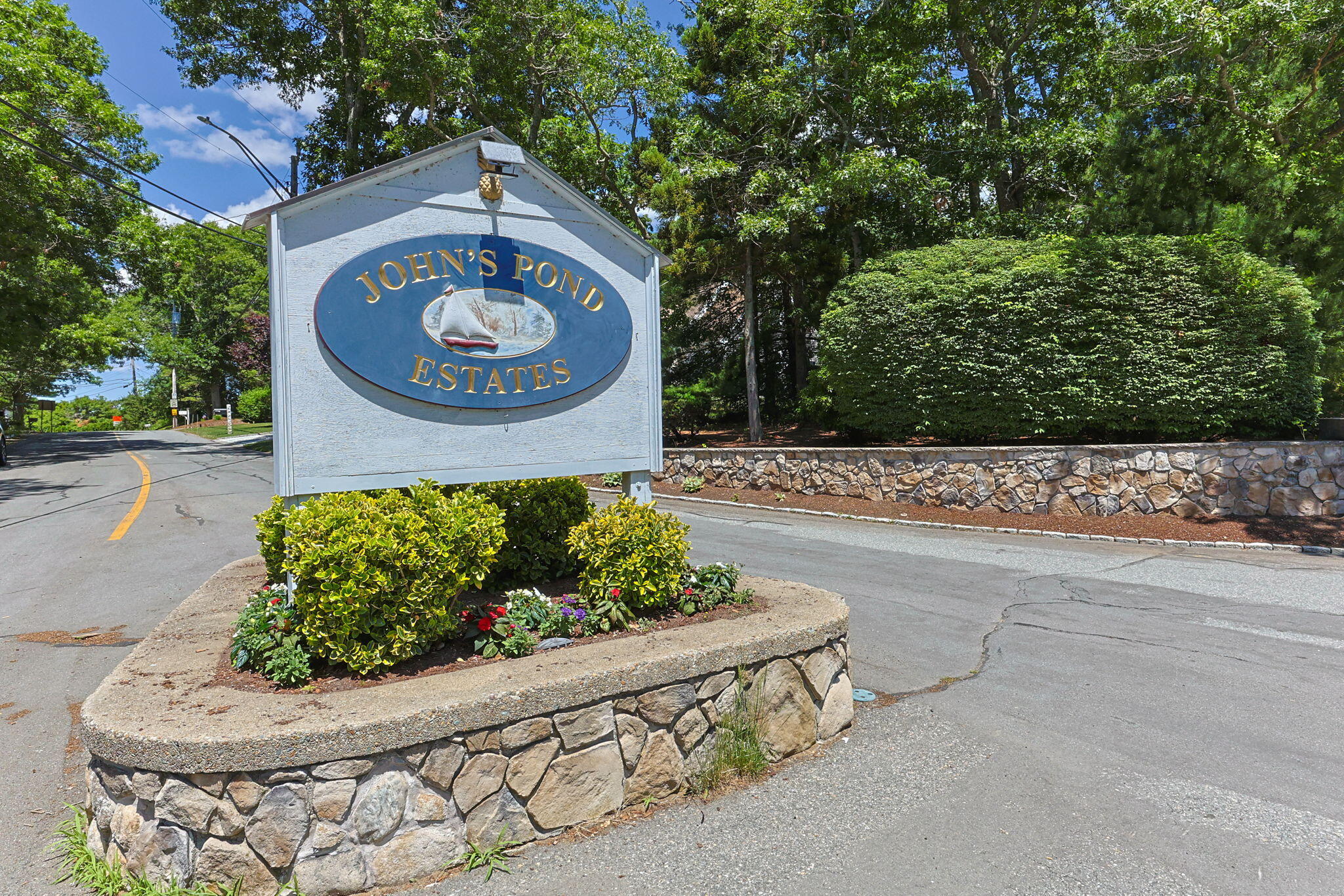 166 James Circle Mashpee MA 02649