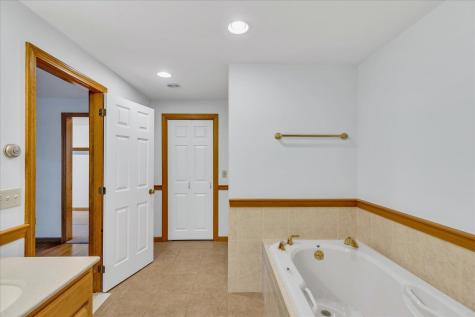 94 Stratford Lane Yarmouth Port MA 02675