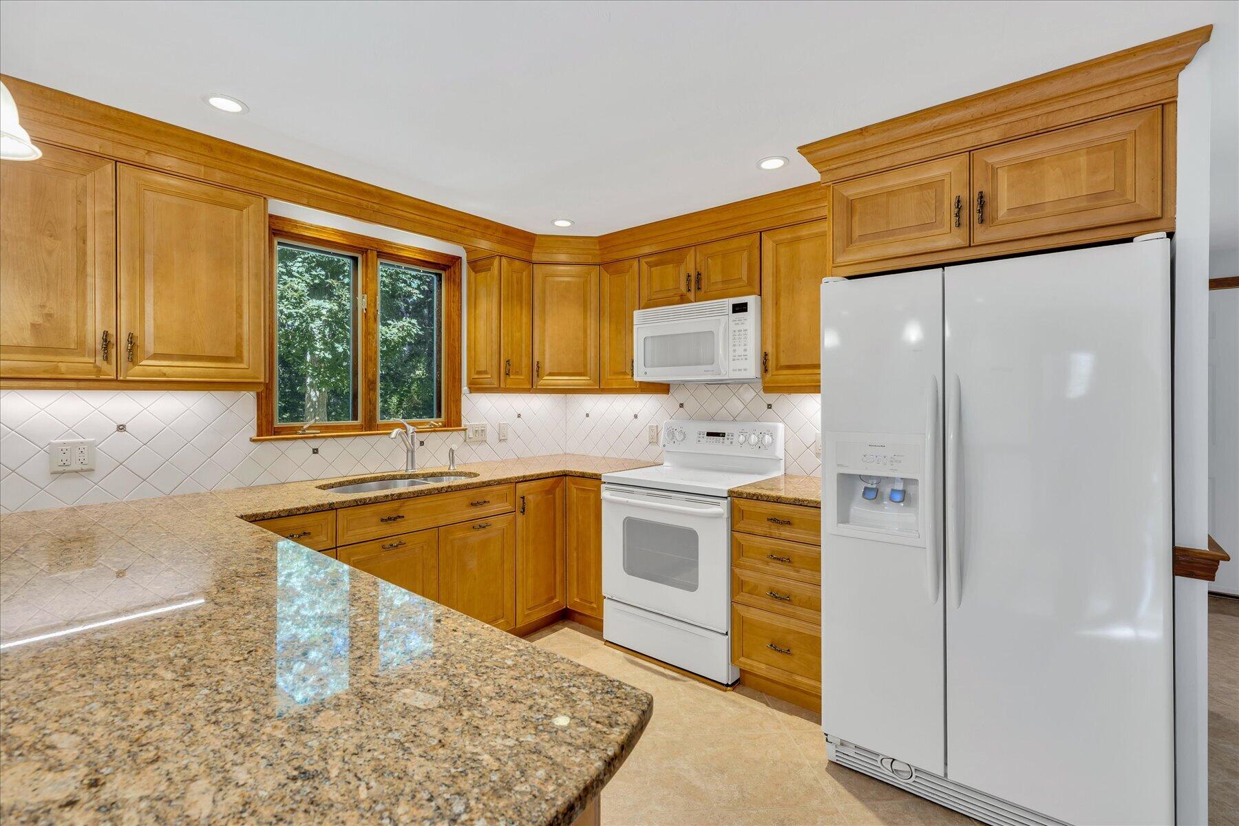 94 Stratford Lane Yarmouth Port MA 02675
