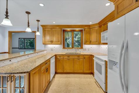 94 Stratford Lane Yarmouth Port MA 02675