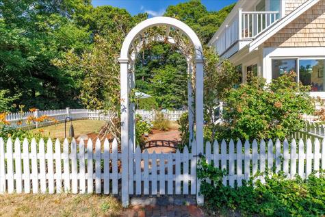 152 Namequoit Road MA 02653