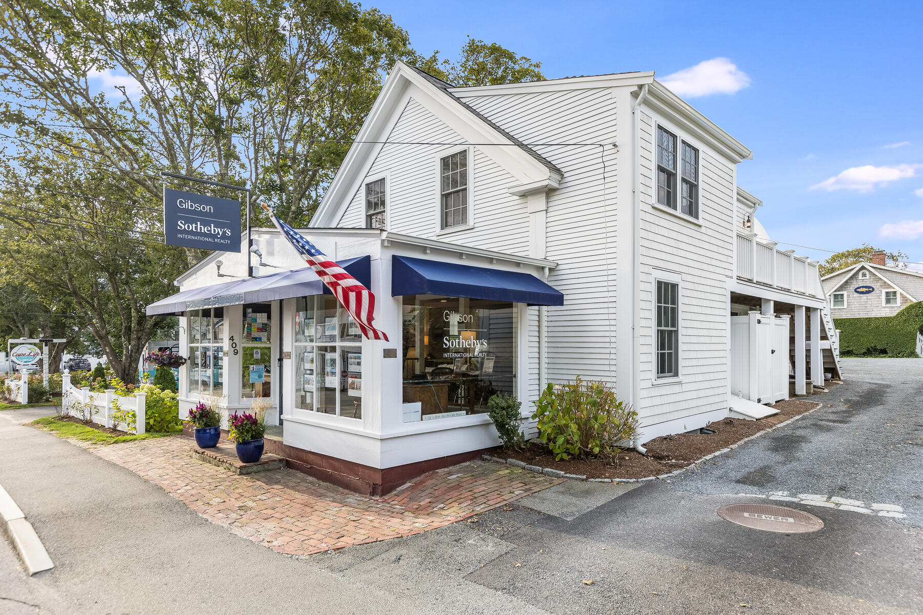 409 Main Street