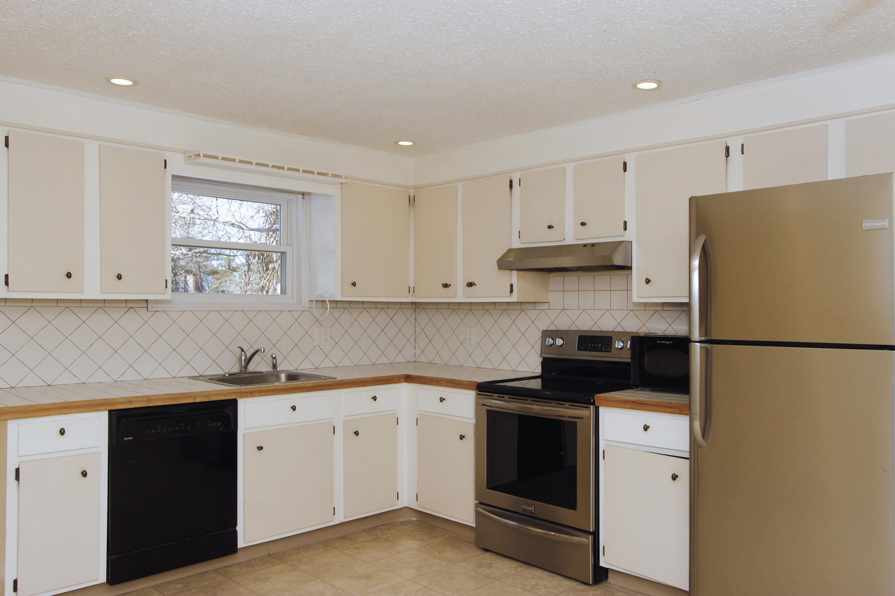 29 Wenonah Road Wareham MA 02532