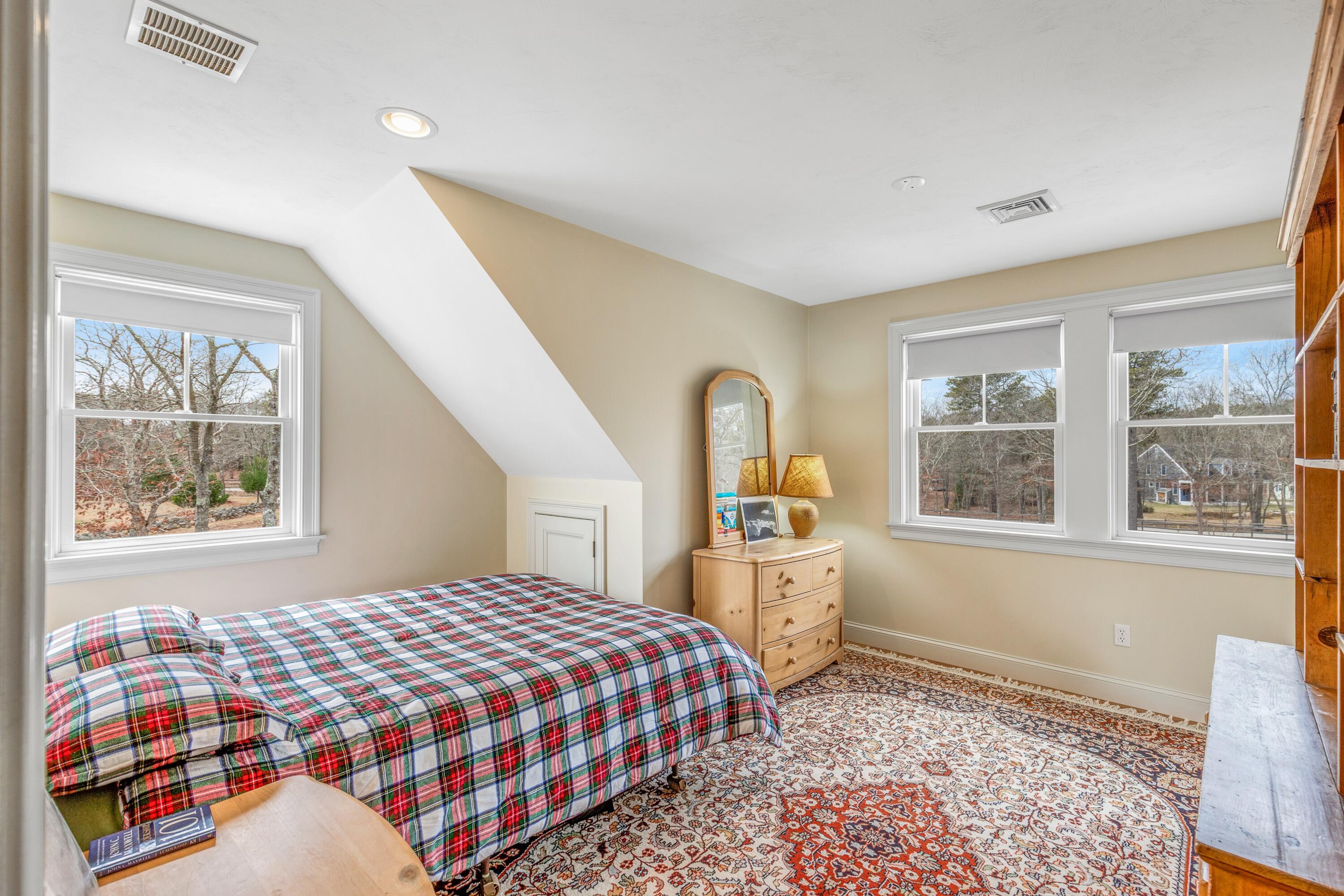 21 Cloverfield Way Hatchville MA 02536