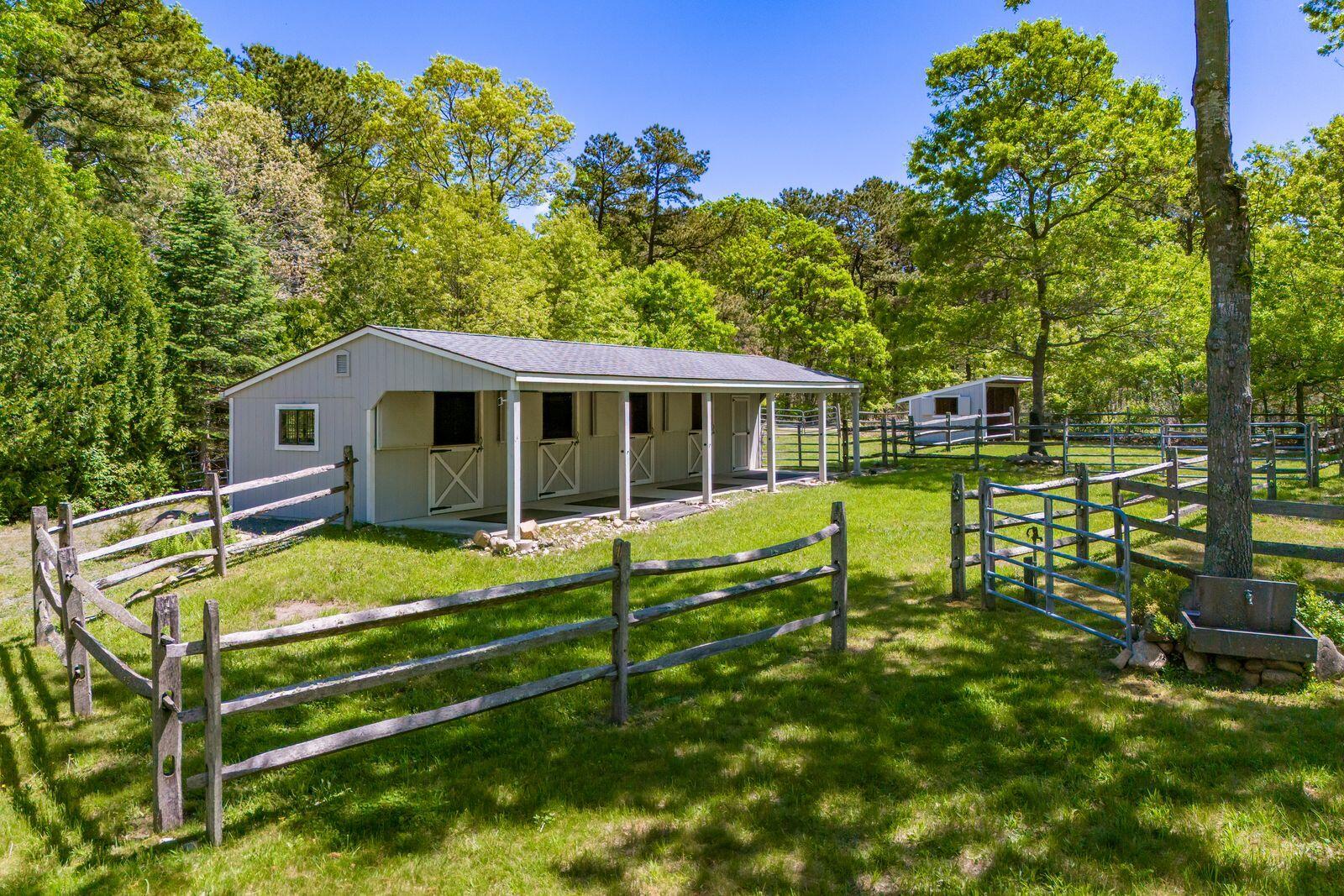 21 Cloverfield Way Hatchville MA 02536