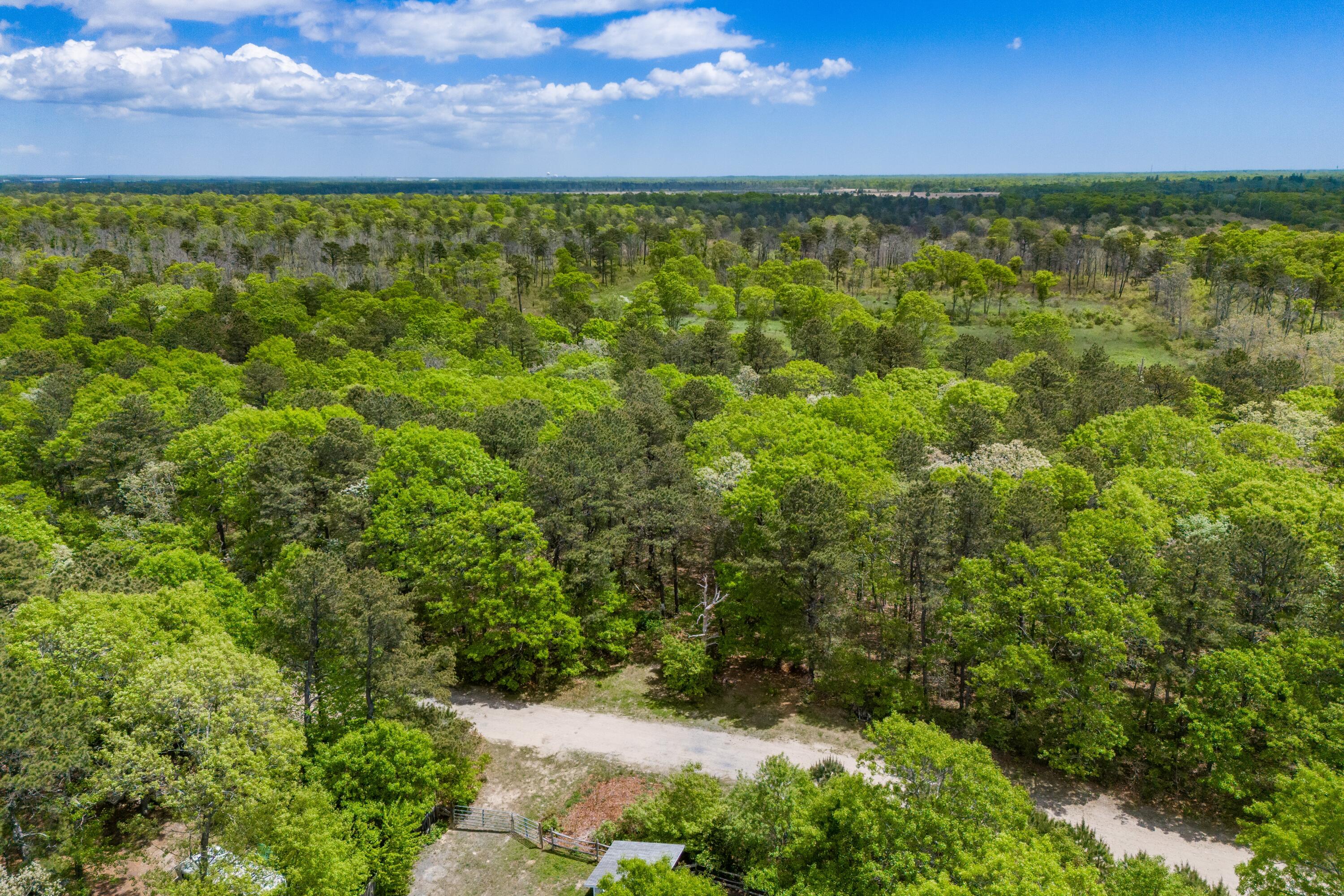 21 Cloverfield Way Hatchville MA 02536