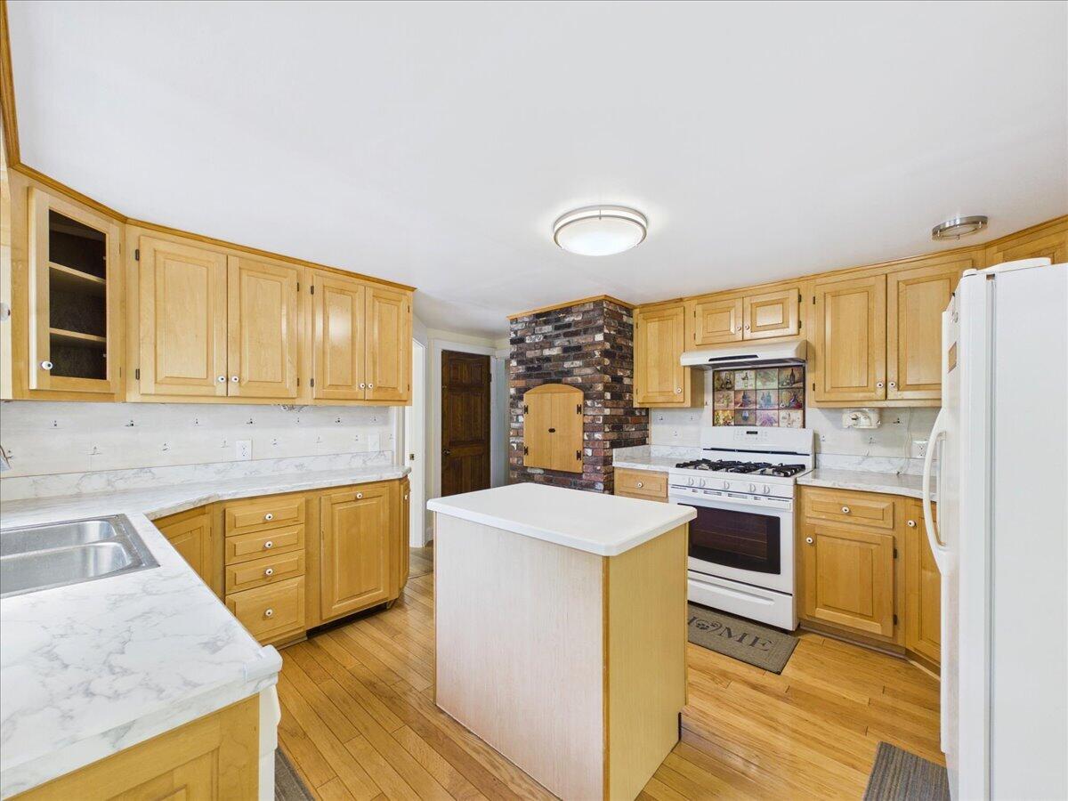 40 Bennets Neck Drive Pocasset MA 02559