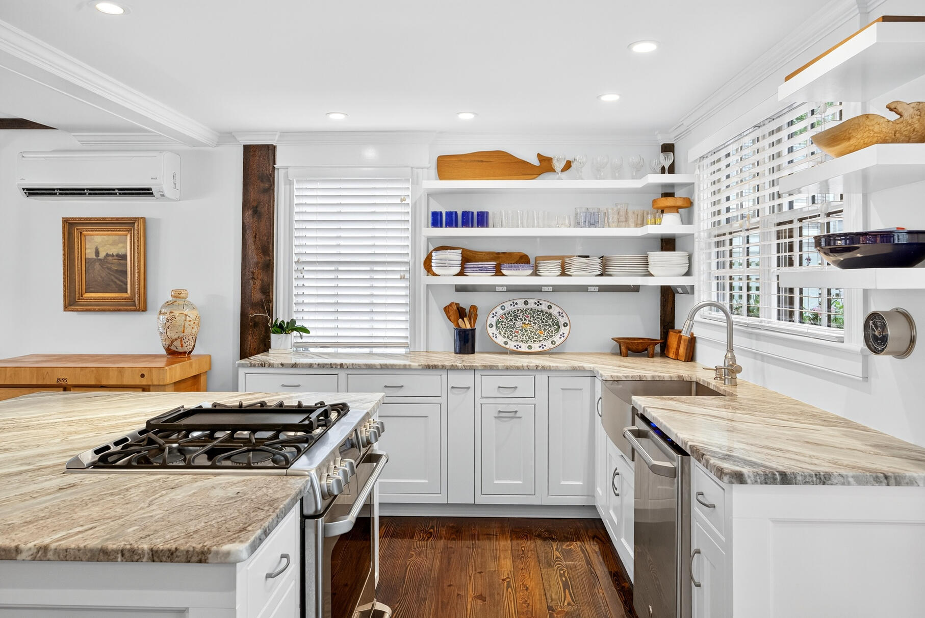 594 Commercial Street Provincetown MA 02657