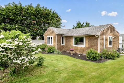 17 Almy Avenue Sandwich MA 02563