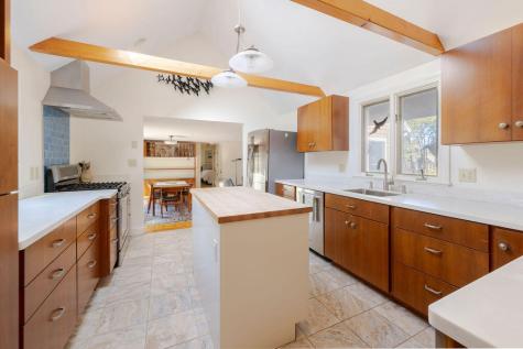 110 Wellfleet Woods Lane Wellfleet MA 02667