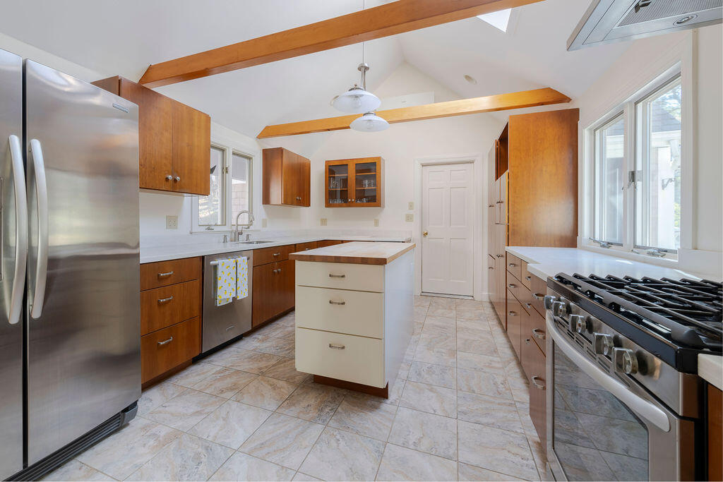 110 Wellfleet Woods Lane Wellfleet MA 02667