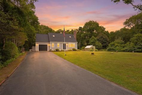 34 Commodore Lane Marstons Mills MA 02648