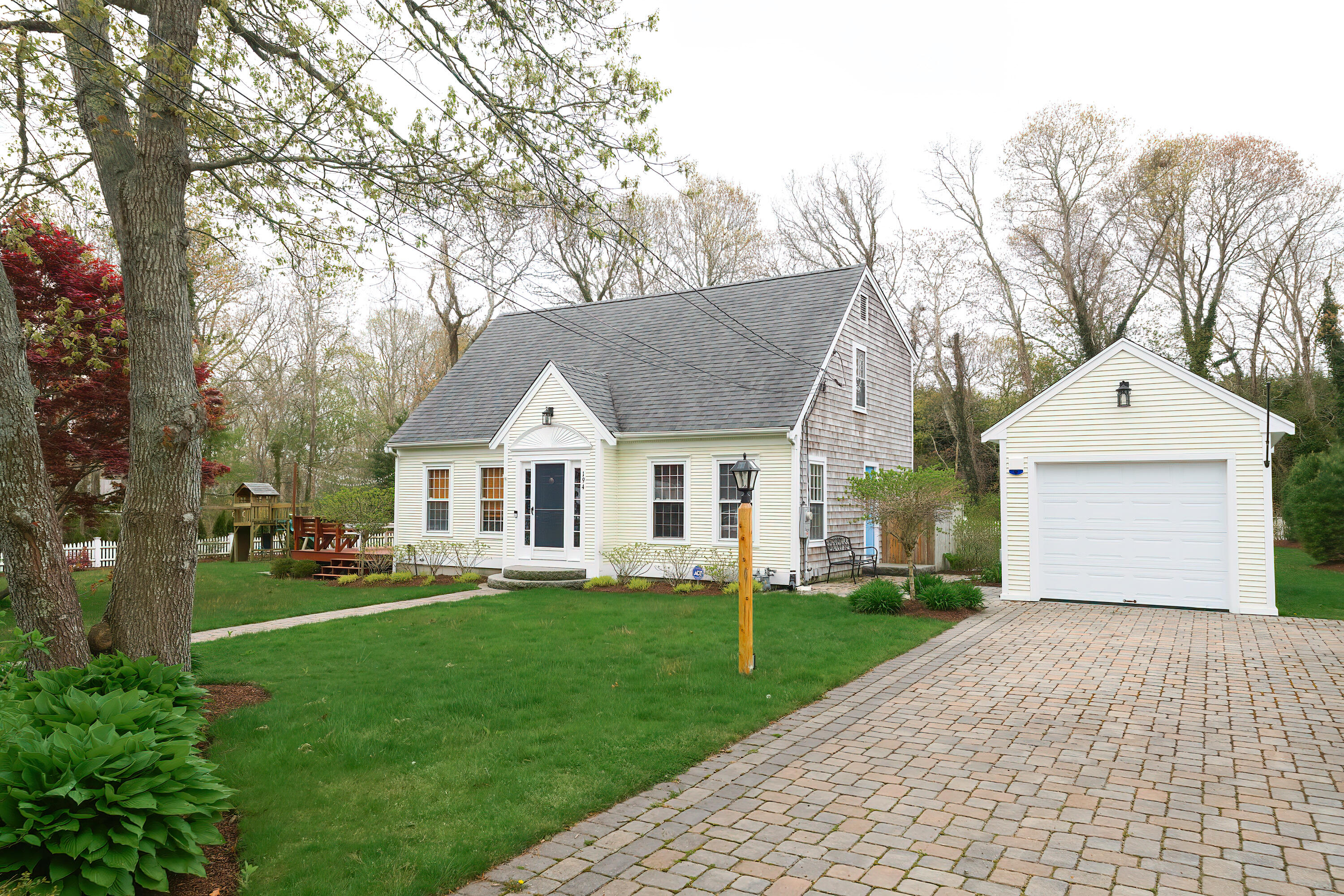 194 Old Colony Road Barnstable MA 02601