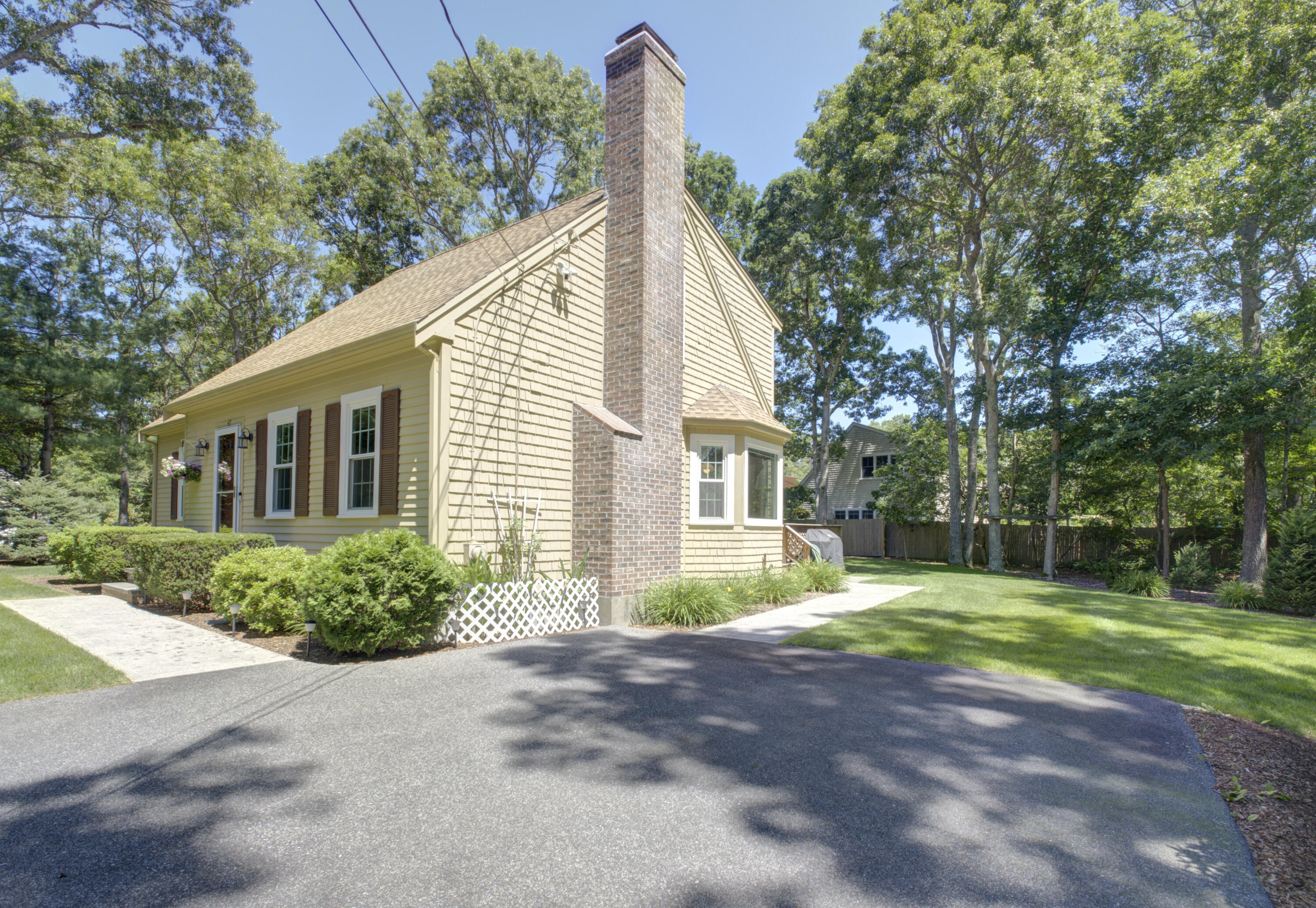 47 Simmons Road East Falmouth MA 02536
