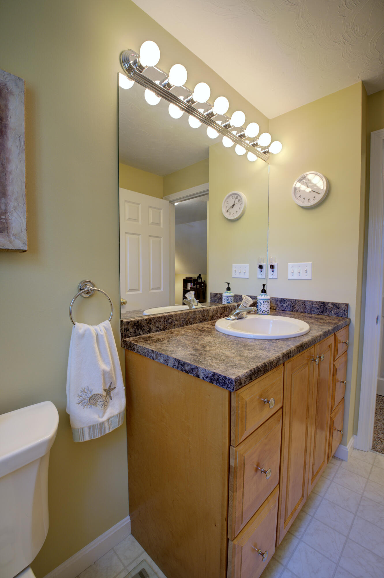 47 Simmons Road East Falmouth MA 02536