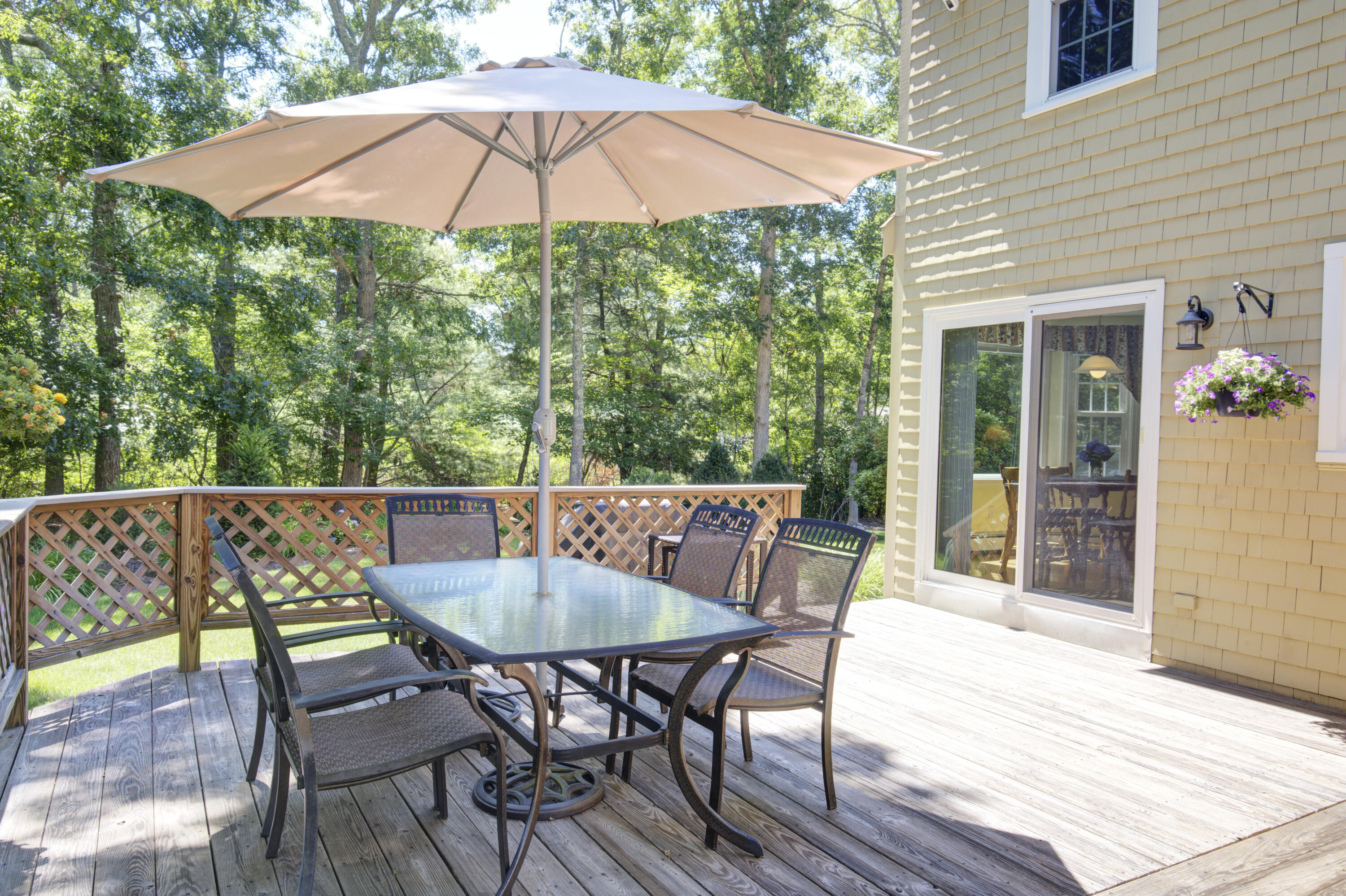 47 Simmons Road East Falmouth MA 02536
