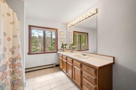 21 Clubhouse Drive Pocasset MA 02559