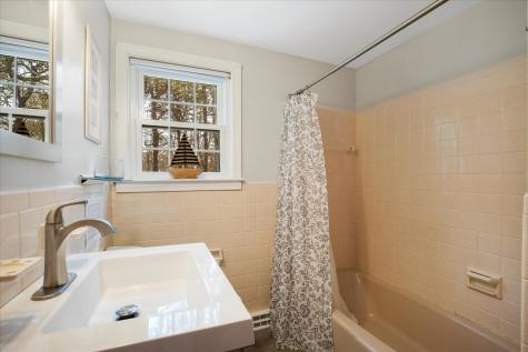 11 Sycamore Lane Dennis MA 02660