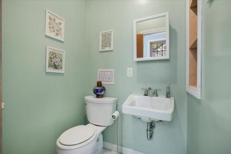 11 Sycamore Lane Dennis MA 02660